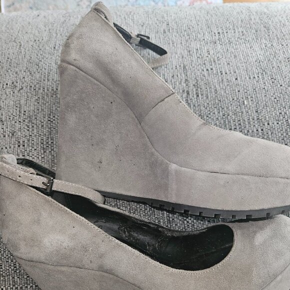 Aldo sexy suede platform pumps, Grey, Ankle Strap 7 suede look, wedge high heel - Picture 6 of 7